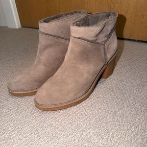 Elegant Brown Heeled Boots